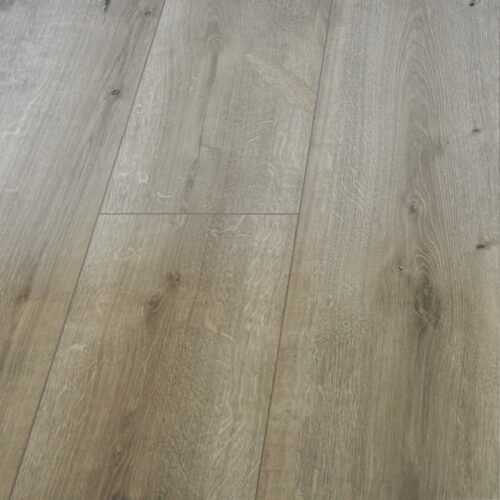 Laminátová podlaha Dub Halifax 8mm AC4 Parquet Mercado 4558 SWISS KRONO